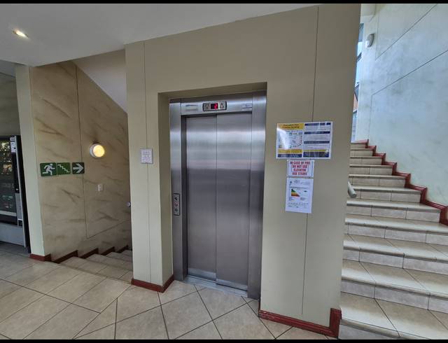 348M² OFFICE TO LET IN BRUMA